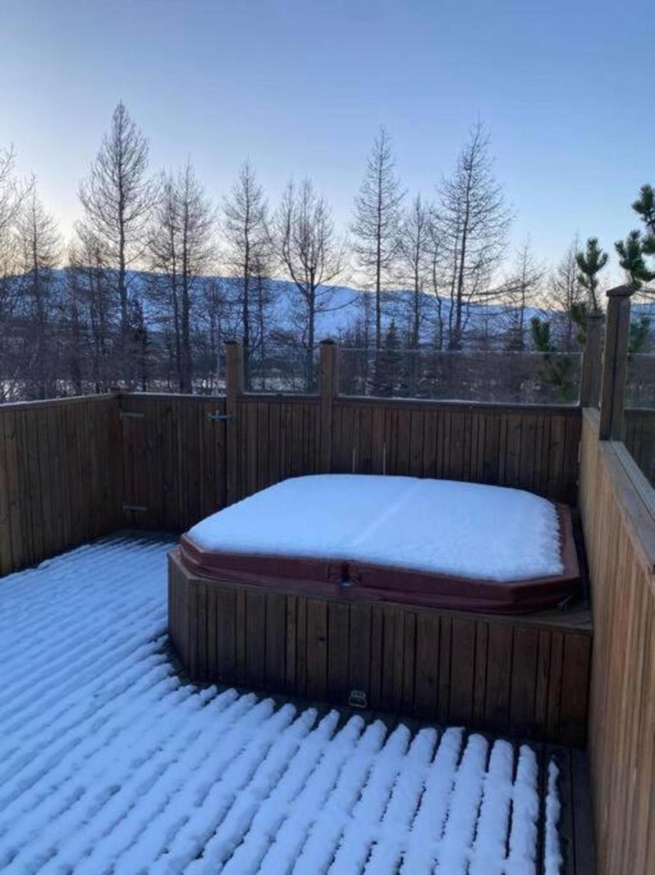 Cozy 2 Bedroom Cottage With Hot Tub อาคูเรย์รี ภายนอก รูปภาพ