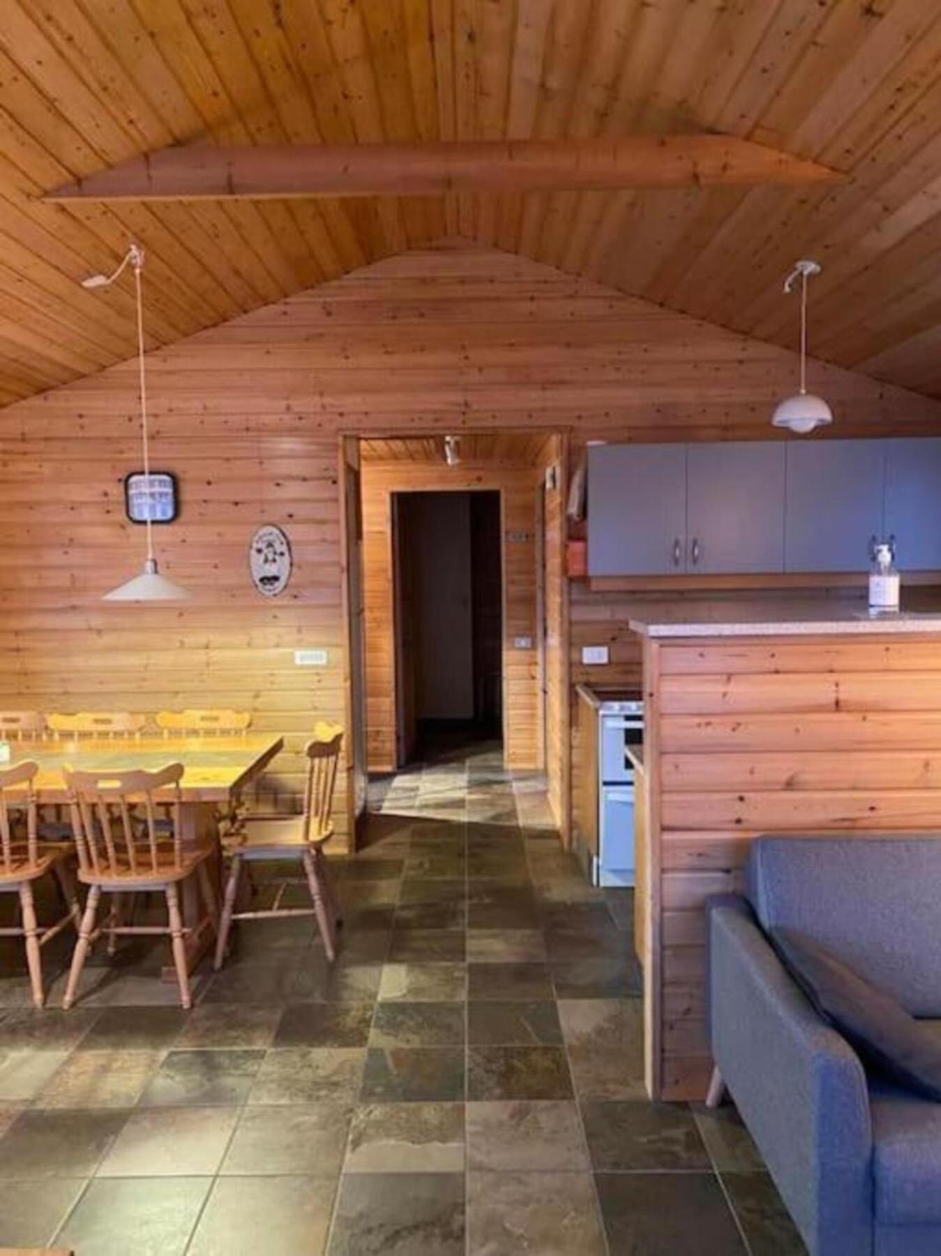 Cozy 2 Bedroom Cottage With Hot Tub อาคูเรย์รี ภายนอก รูปภาพ