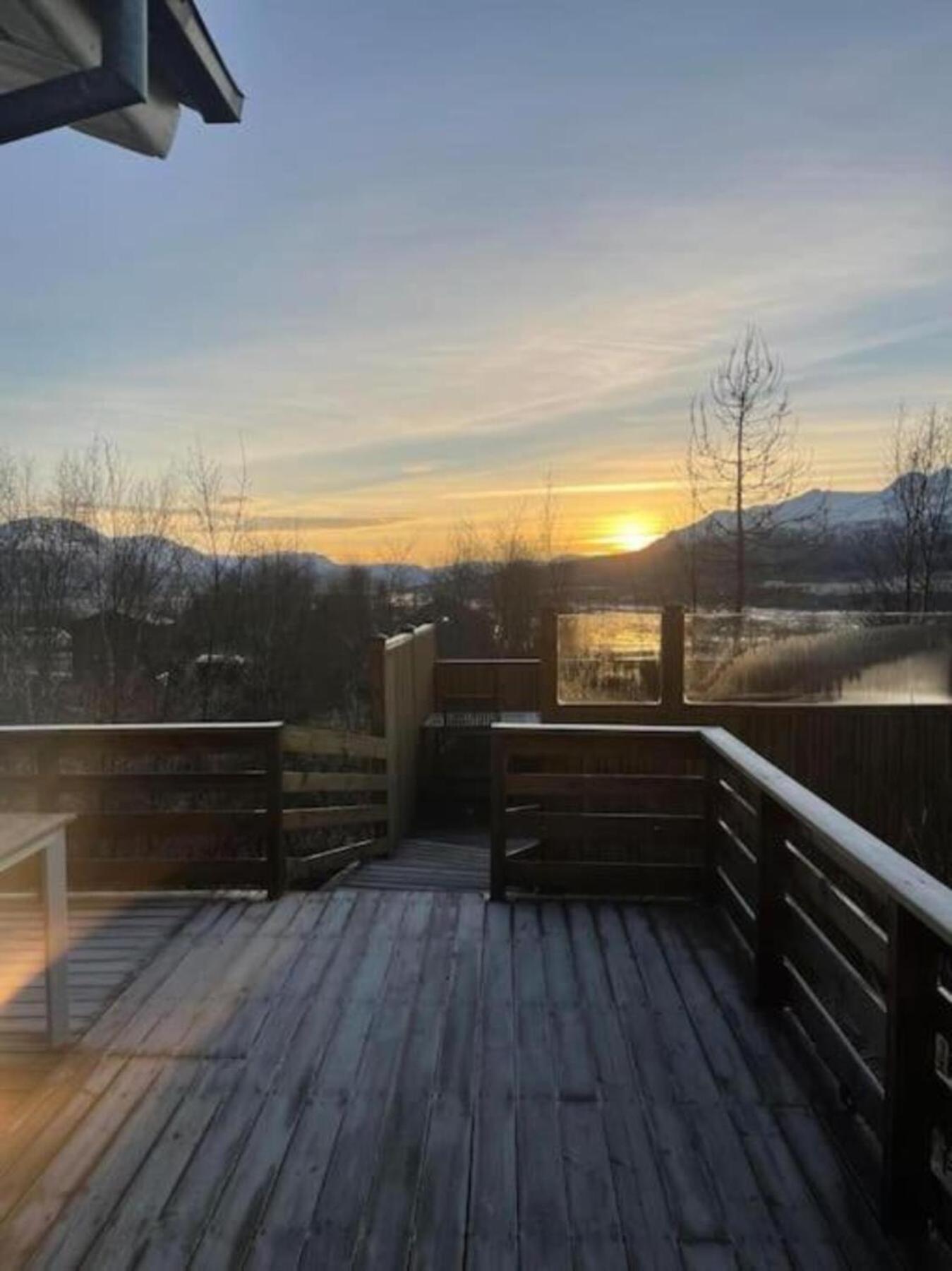 Cozy 2 Bedroom Cottage With Hot Tub อาคูเรย์รี ภายนอก รูปภาพ